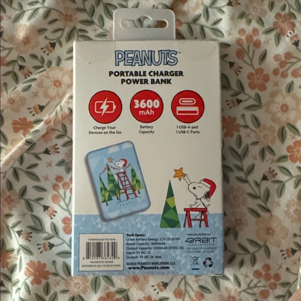 Peanuts 3600mAh Portable Battery, Power Bank with Dual USB Ports NIB